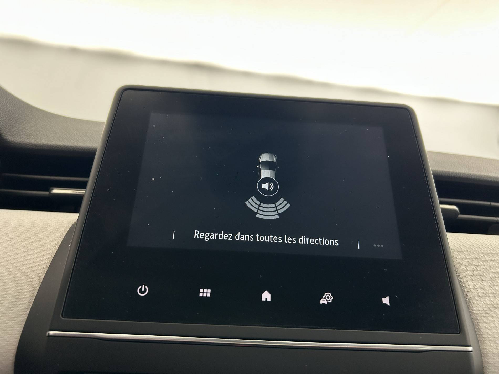 Vente en ligne Renault Clio 5 Clio E-Tech full hybrid 145 au prix de 18 890 €