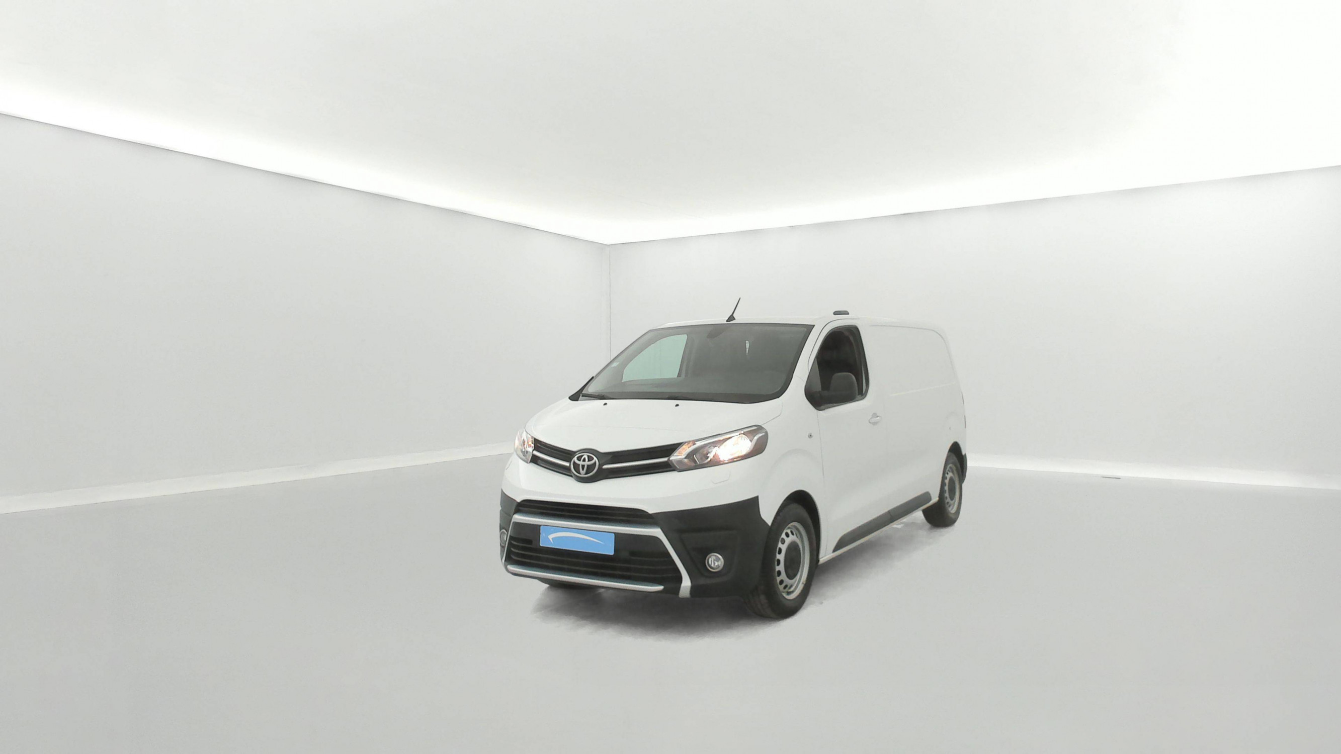 Toyota Proace PROACE MEDIUM 1.5L 120 D-4D BVM6 occasion de 2020 en vente à Concarneau