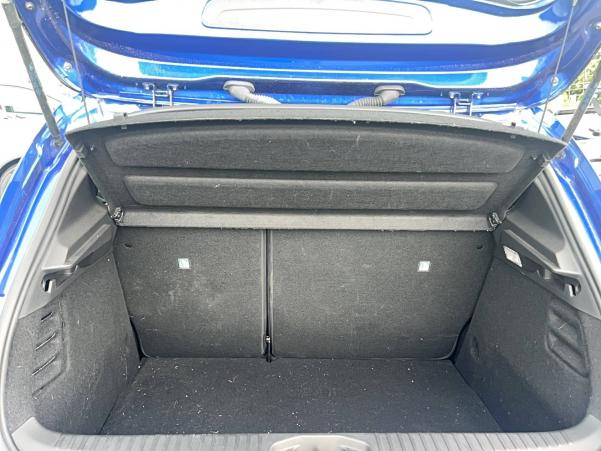 Vente en ligne Renault Clio 5 Clio E-Tech 140 - 21N au prix de 19 300 €