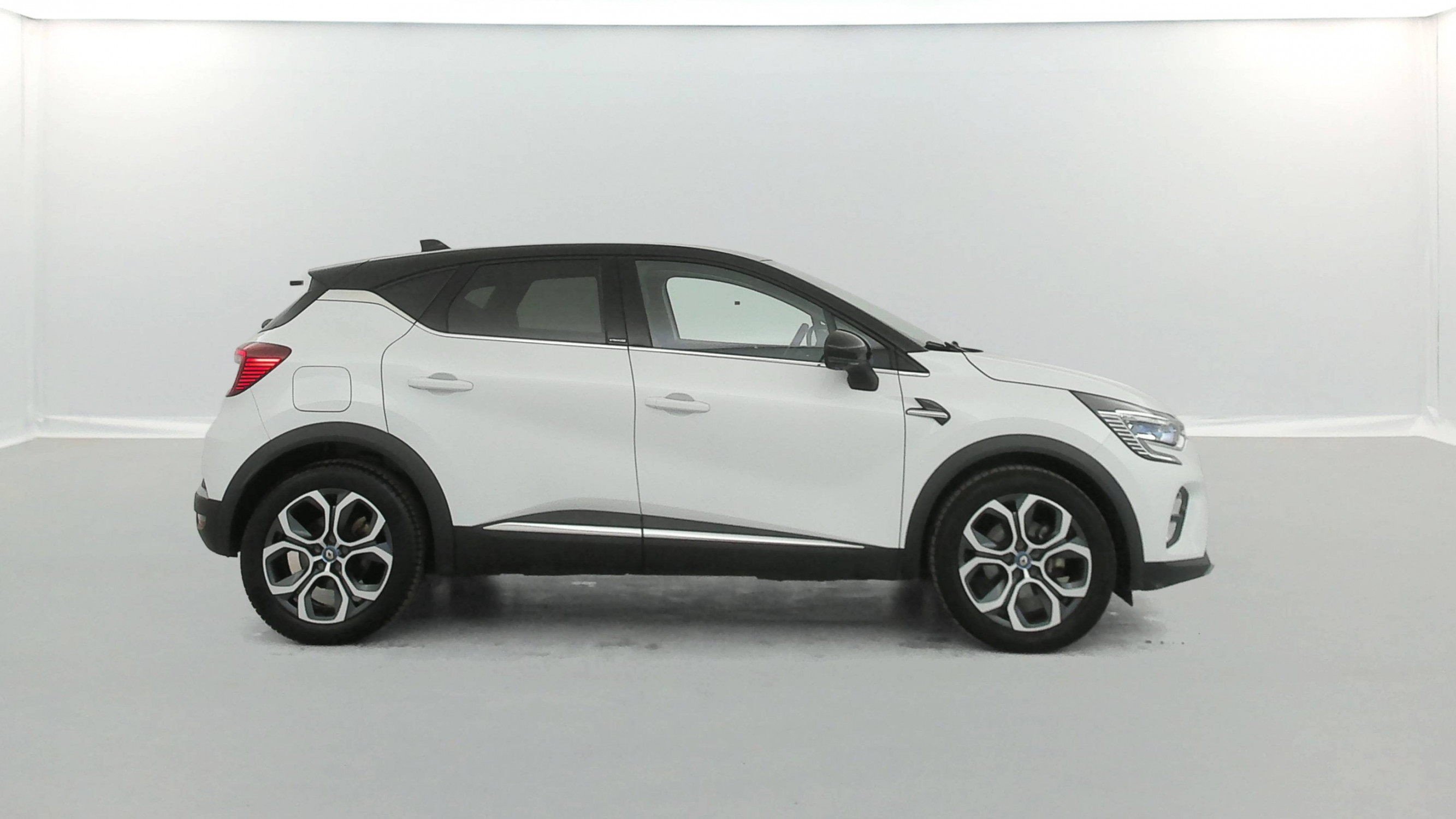 Vente en ligne Renault Captur  E-Tech Plug-in 160 au prix de 16 890 €