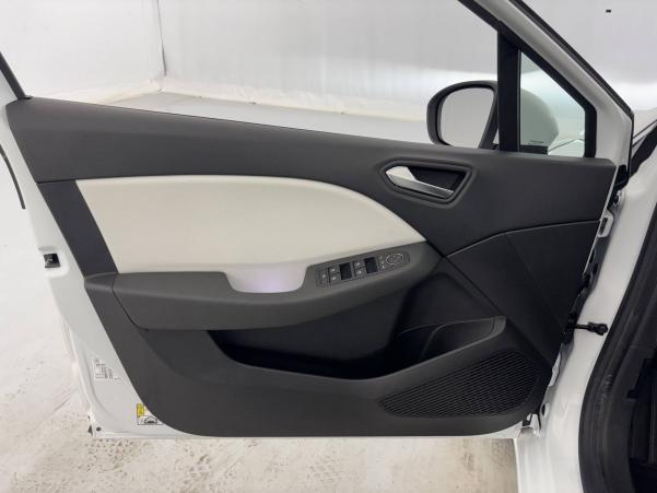 Vente en ligne Renault Clio 5 Clio TCe 90 - 21N au prix de 15 890 €