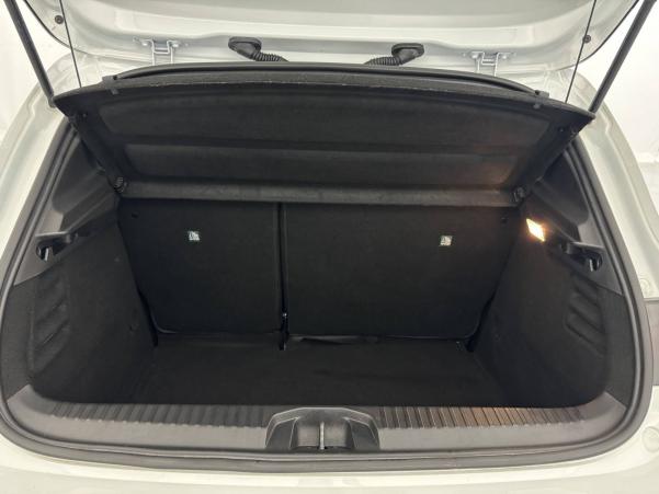Vente en ligne Renault Clio 5 Clio TCe 90 - 21N au prix de 15 890 €
