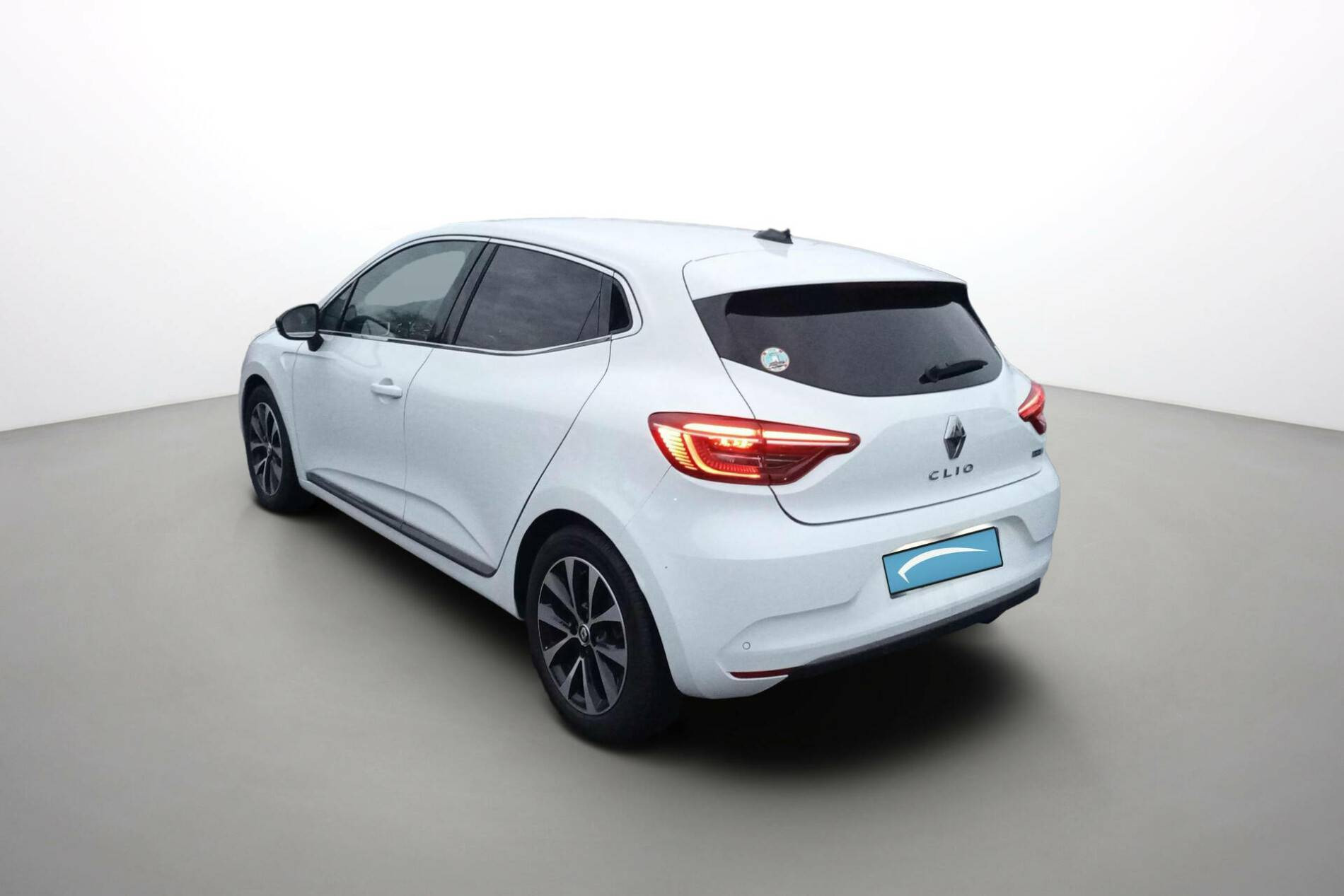 Vente en ligne Renault Clio 5 Clio E-Tech full hybrid 145 au prix de 16 740 €