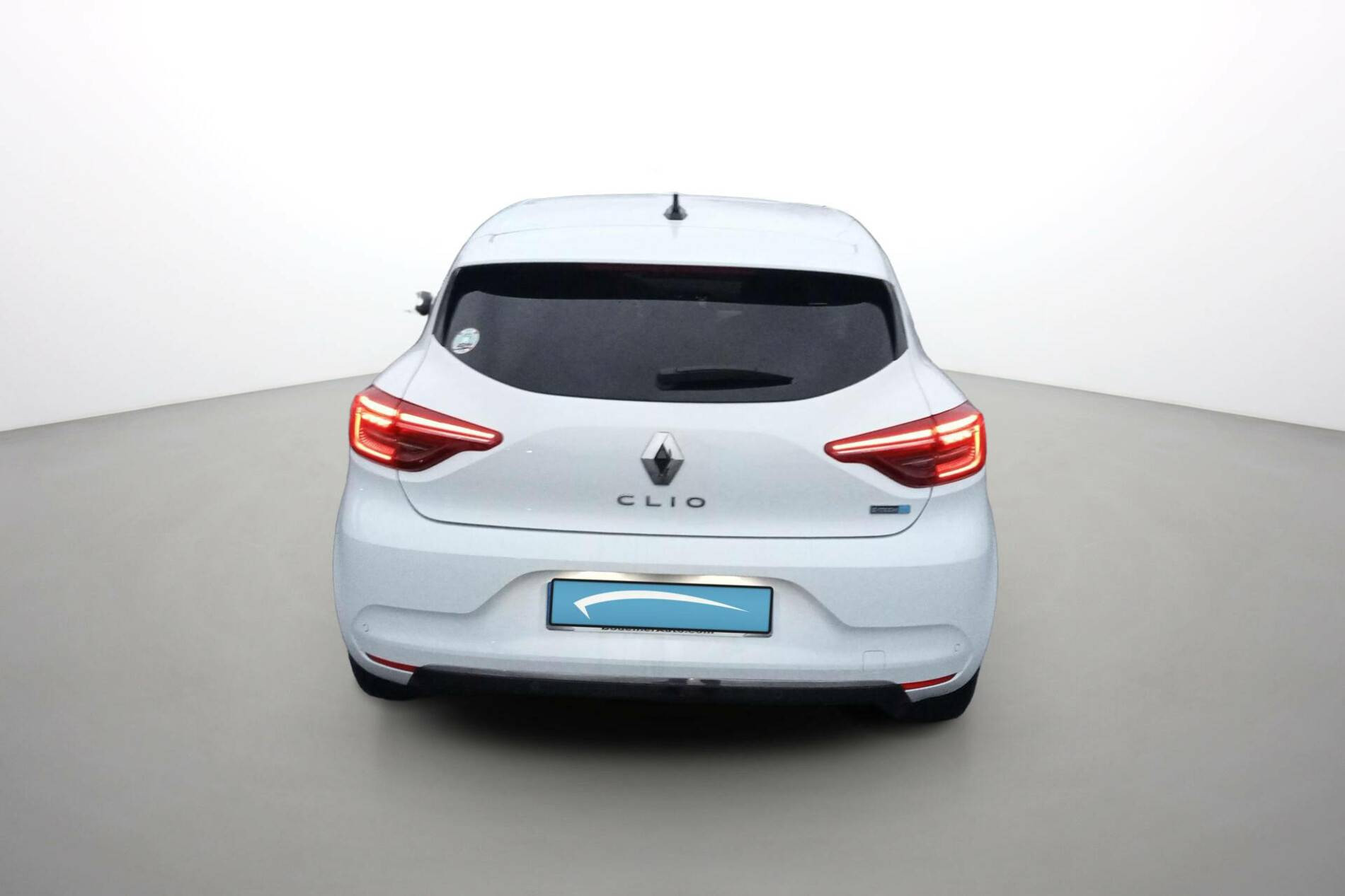 Vente en ligne Renault Clio 5 Clio E-Tech full hybrid 145 au prix de 16 740 €
