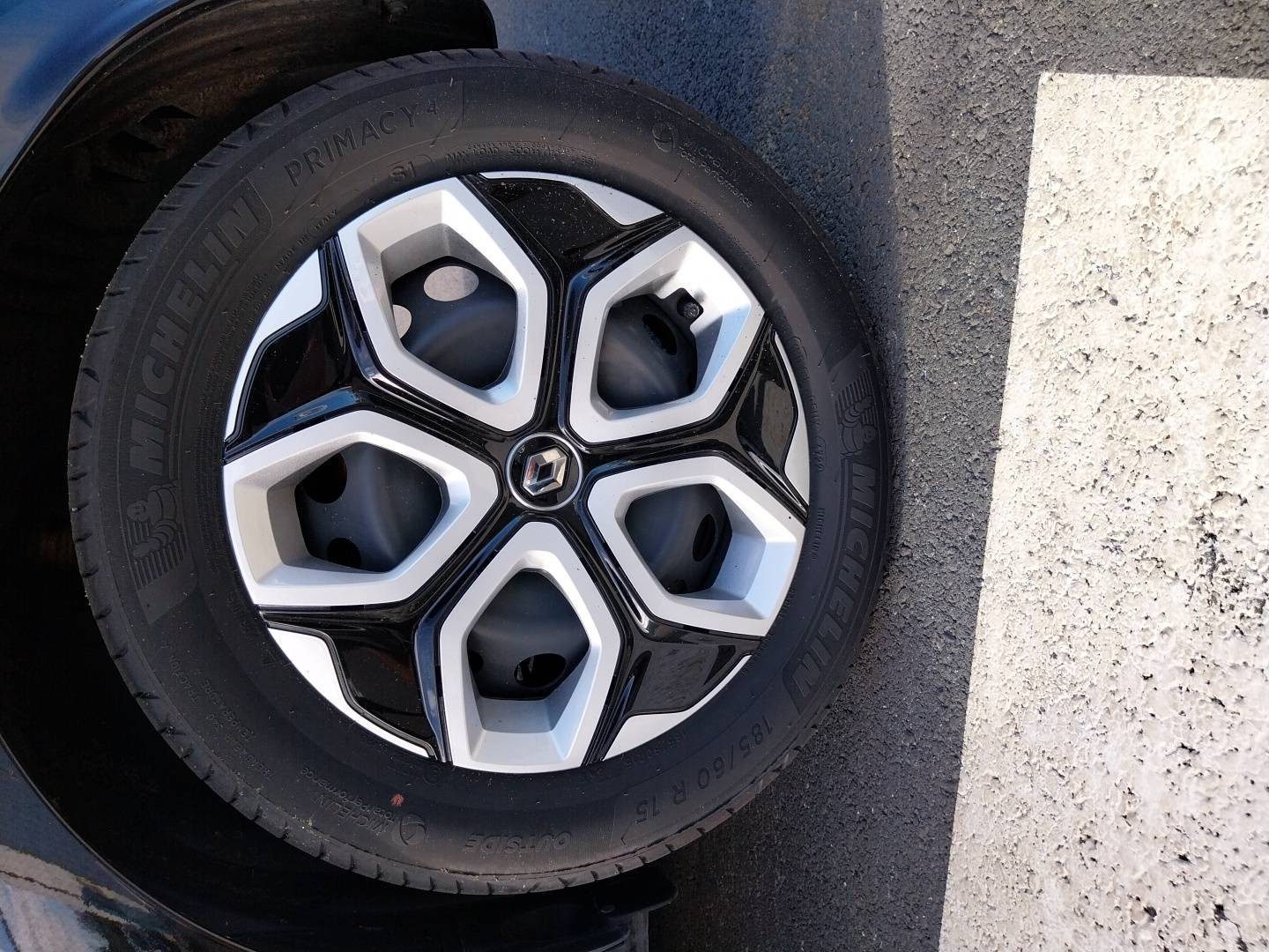 Vente en ligne Renault Twingo Electrique Twingo III E-Tech au prix de 10 790 €