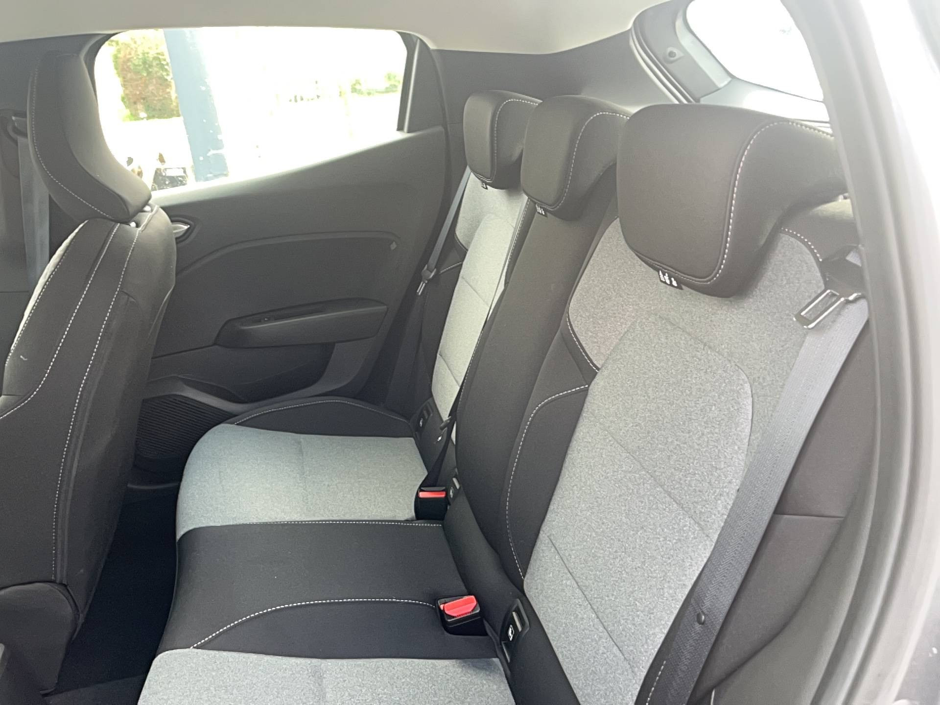 Vente en ligne Renault Clio 5 Clio TCe 90 au prix de 15 990 €