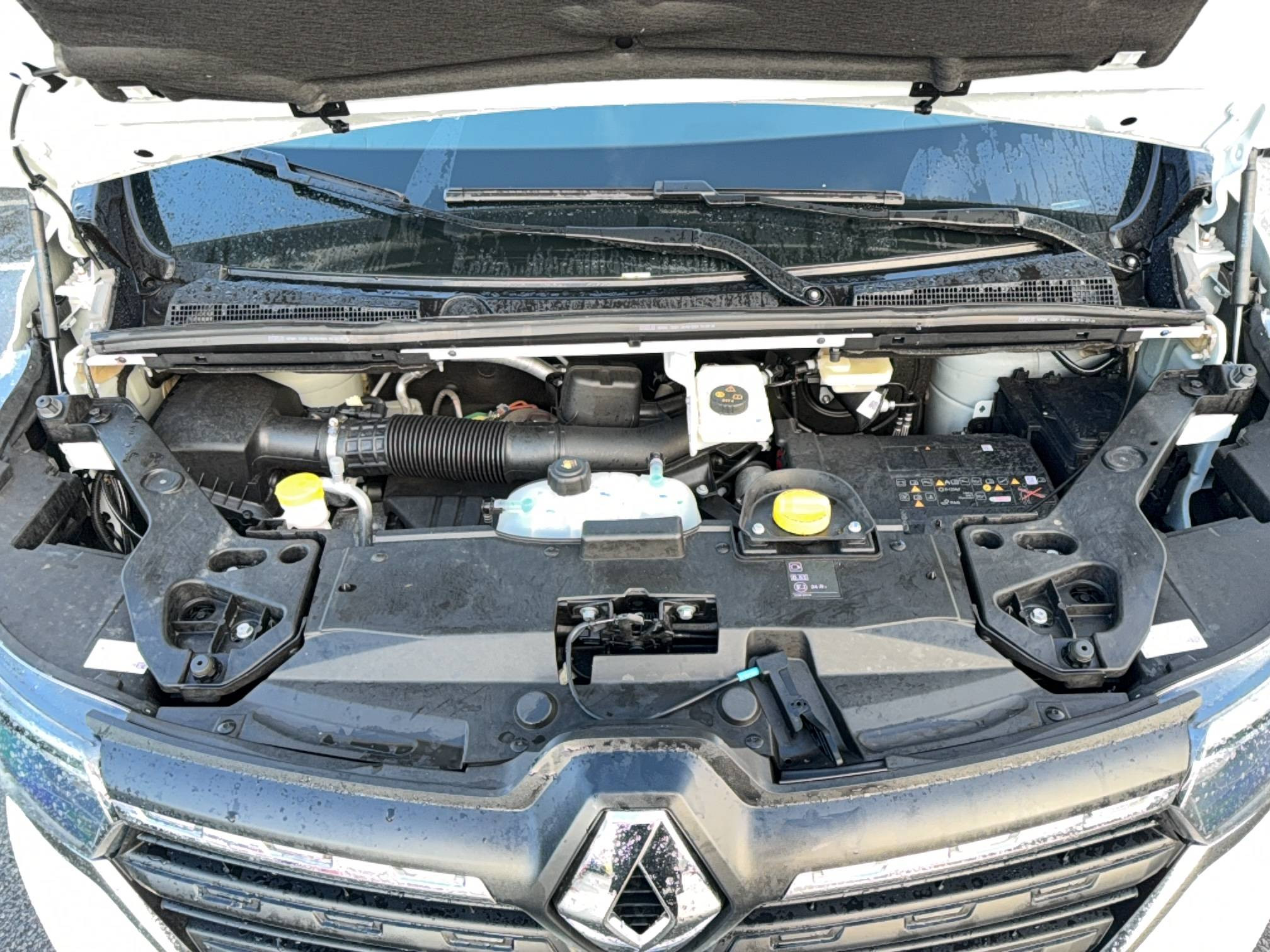 Vente en ligne Renault Trafic 3 Fourgon TRAFIC FGN L1H1 3000 KG BLUE DCI 130 au prix de 25 790 €