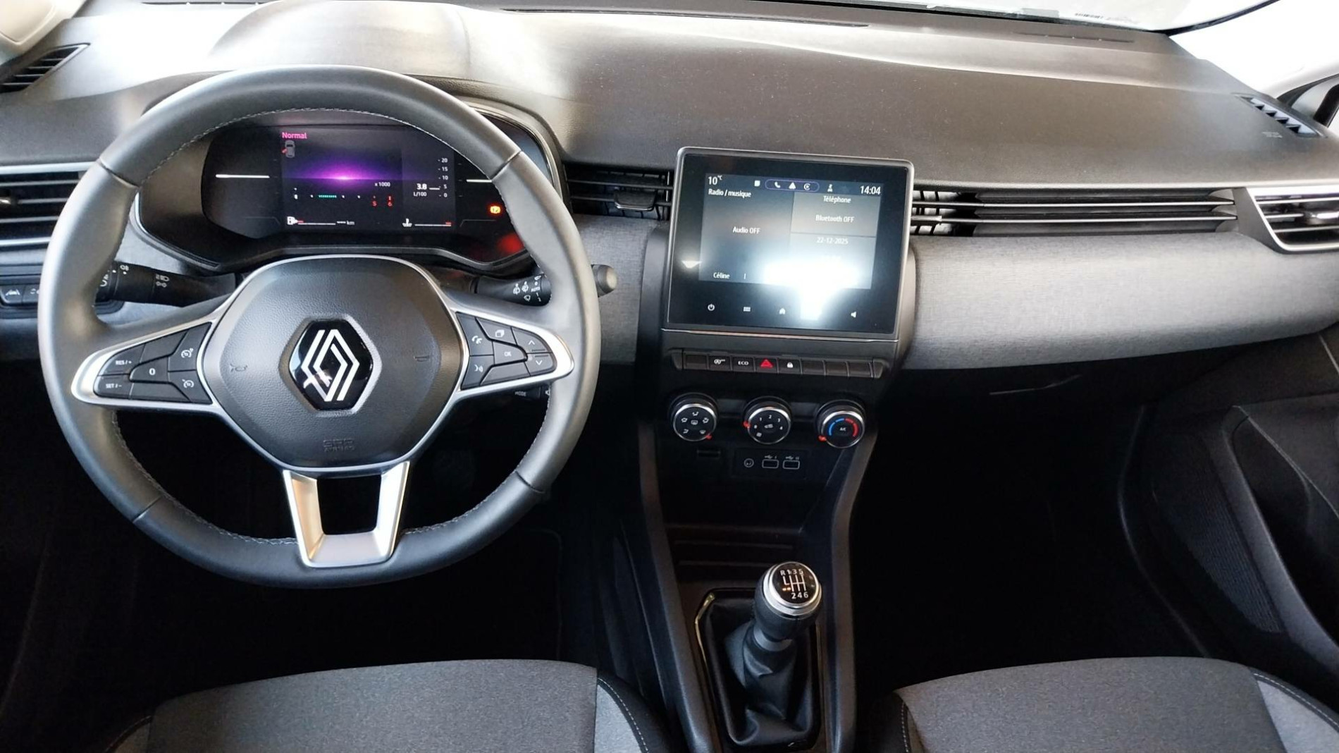 Vente en ligne Renault Clio 5 Clio dCi 100 au prix de 16 685 €