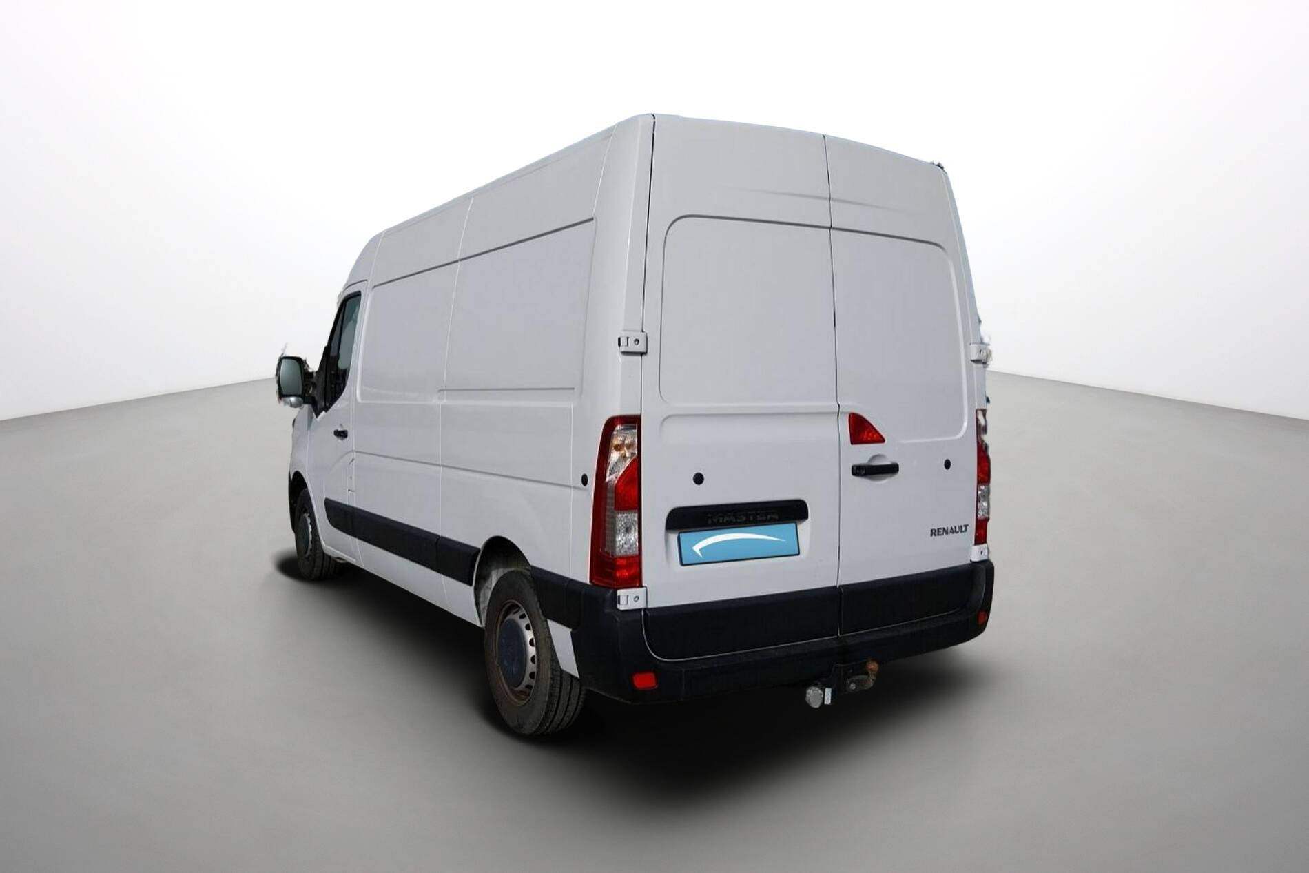 Vente en ligne Renault Master Fourgon MASTER FGN TRAC F3500 L2H2 BLUE DCI 135 au prix de 26 990 €