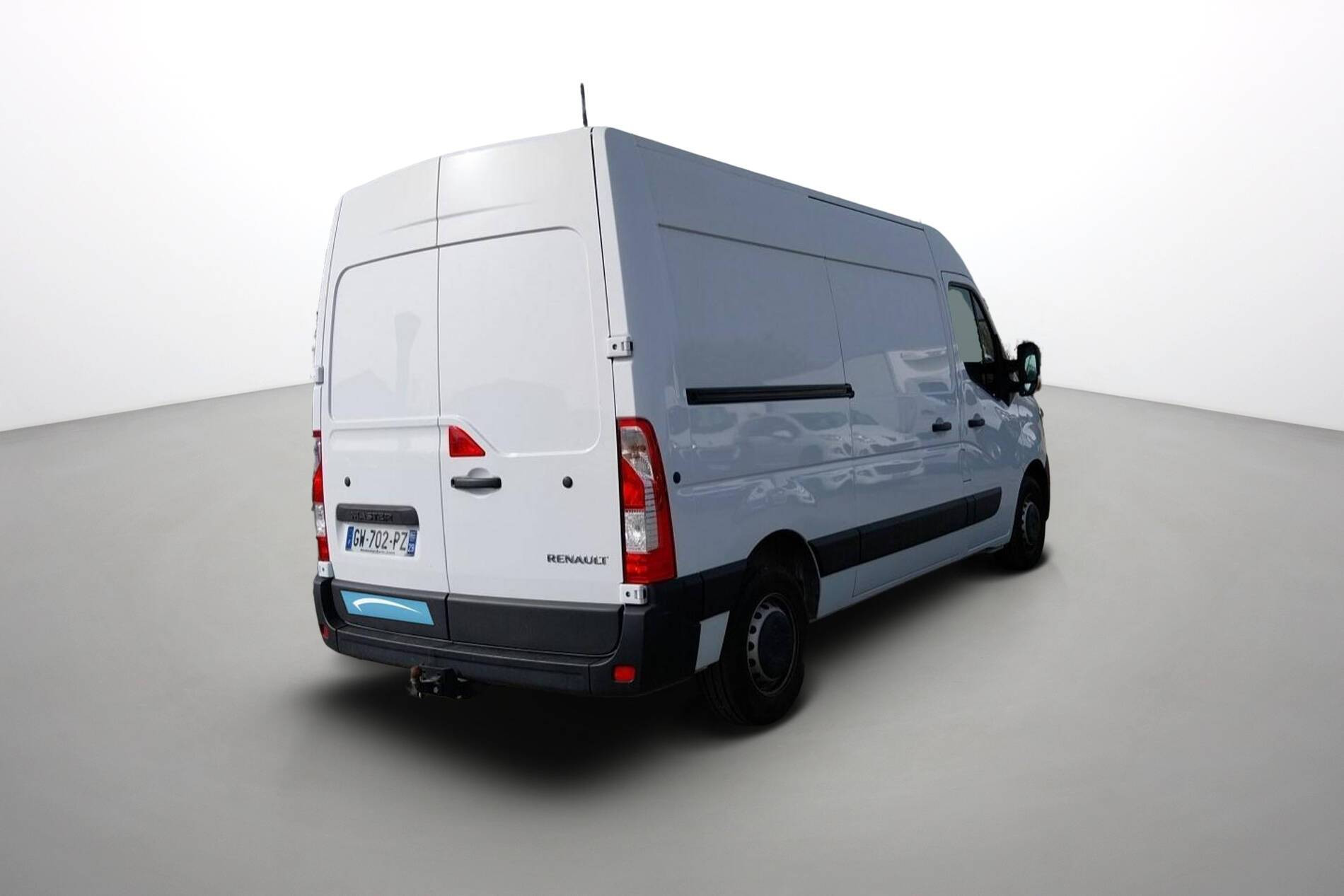 Vente en ligne Renault Master Fourgon MASTER FGN TRAC F3500 L2H2 BLUE DCI 135 au prix de 26 990 €