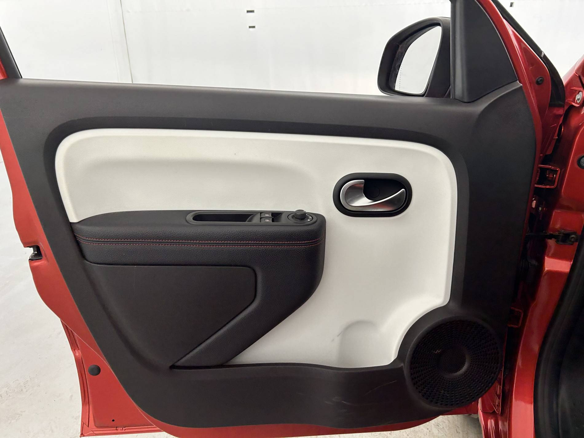 Vente en ligne Renault Twingo Electrique Twingo III E-Tech au prix de 12 850 €