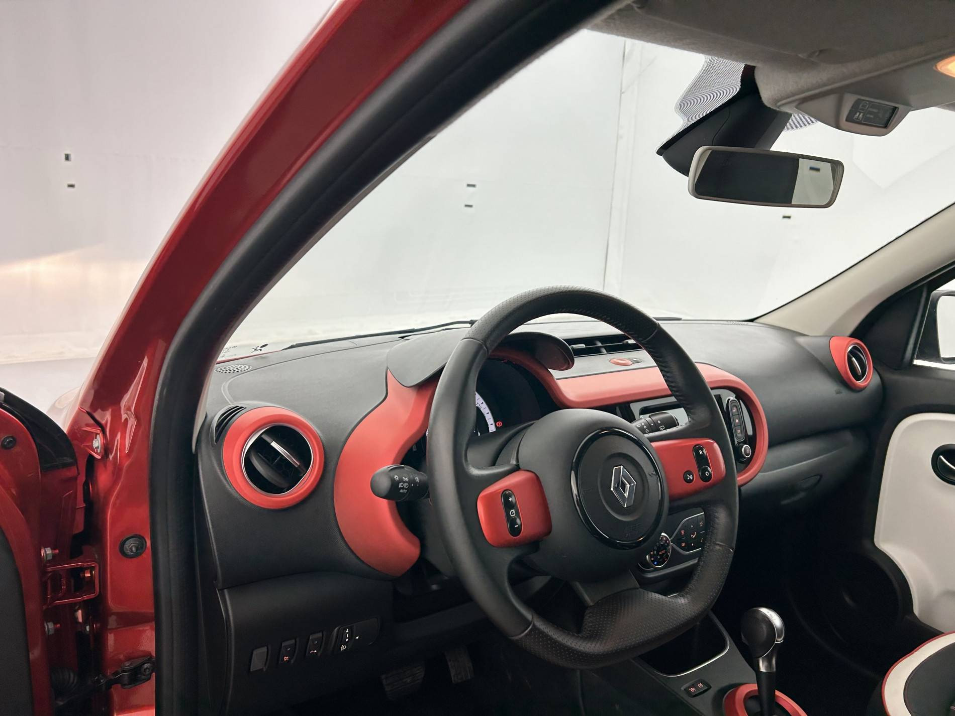 Vente en ligne Renault Twingo Electrique Twingo III E-Tech au prix de 12 850 €
