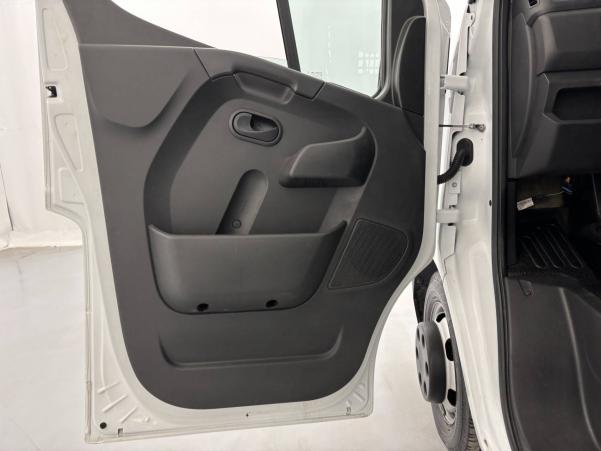 Vente en ligne Renault Master 3 Châssis Cabine MASTER BENNE PROPULSION RJ 3T5 L2 DCI 130  au prix de 26 900 €