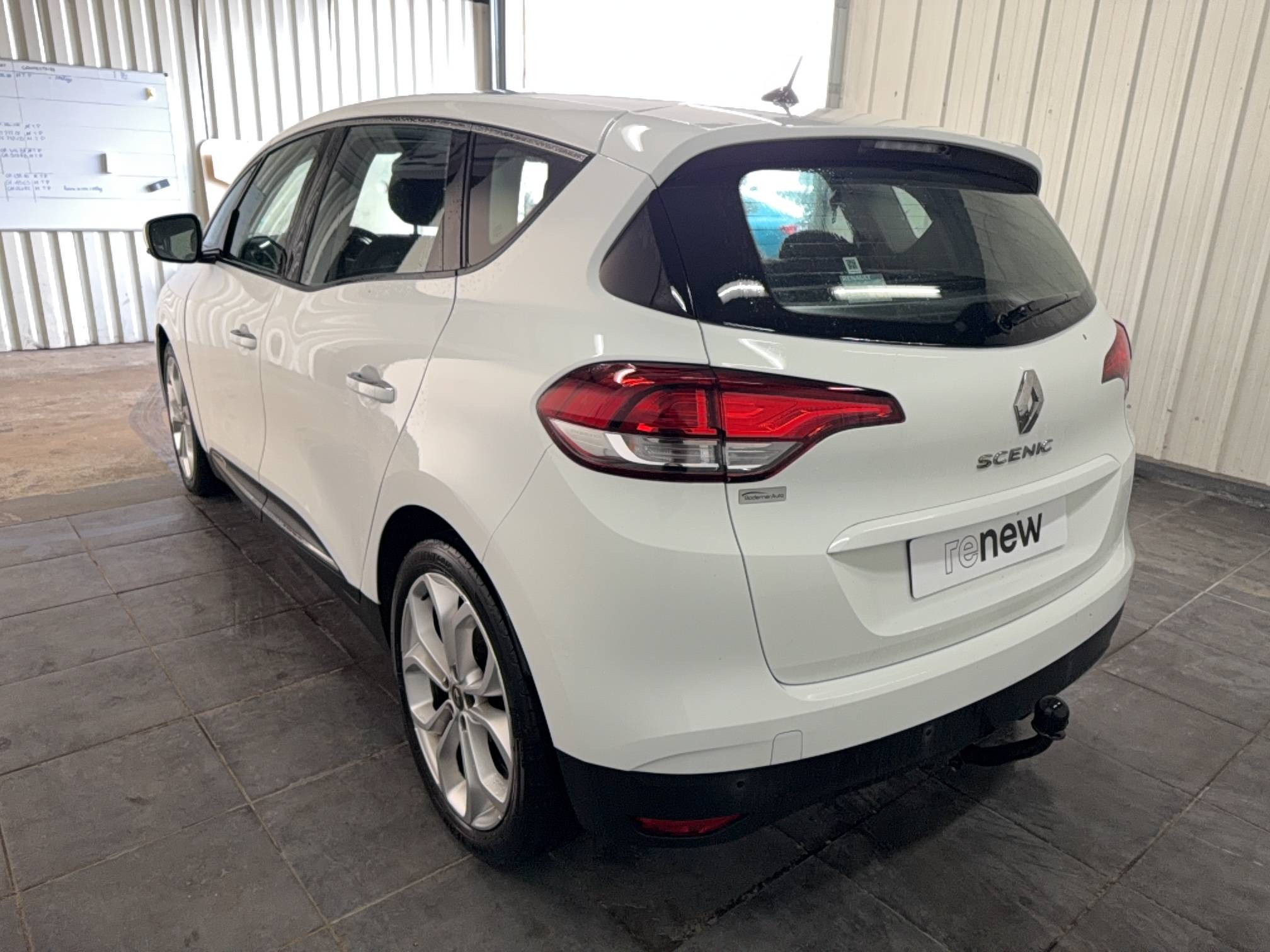 Vente en ligne Renault Scenic 4 Scenic dCi 110 Energy au prix de 12 990 €