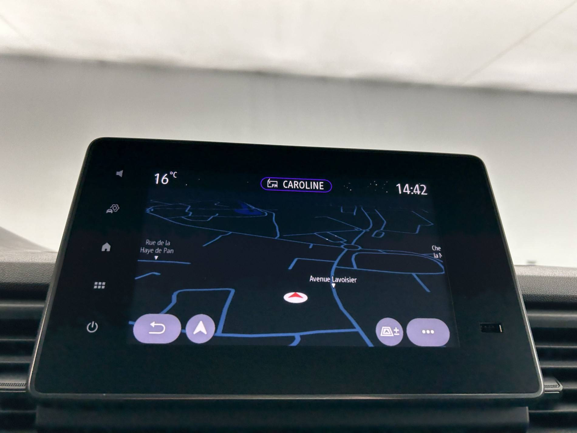 Vente en ligne Renault Trafic 3 Fourgon TRAFIC FGN L1H1 2800 KG BLUE DCI 150 EDC au prix de 27 990 €