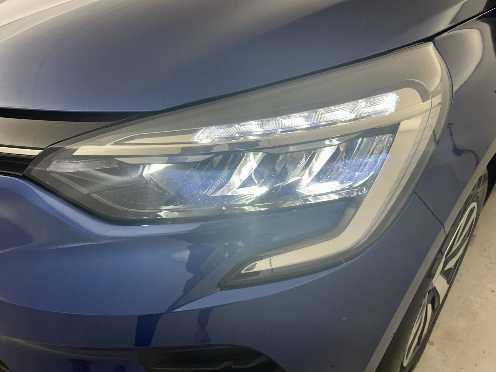 Vente en ligne Renault Clio 5 Clio TCe 90 au prix de 14 960 €