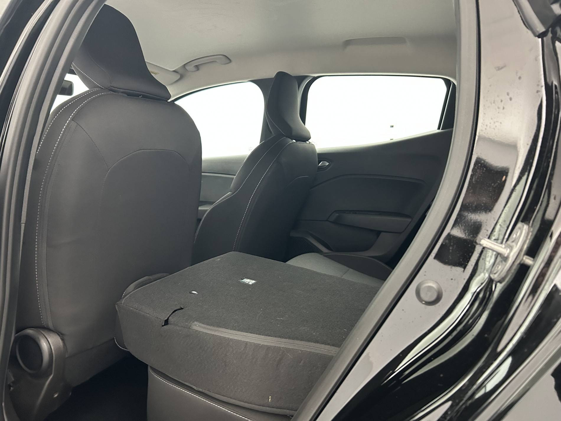 Vente en ligne Renault Clio 5 Clio E-Tech full hybrid 145 ch GSR2 au prix de 19 985 €