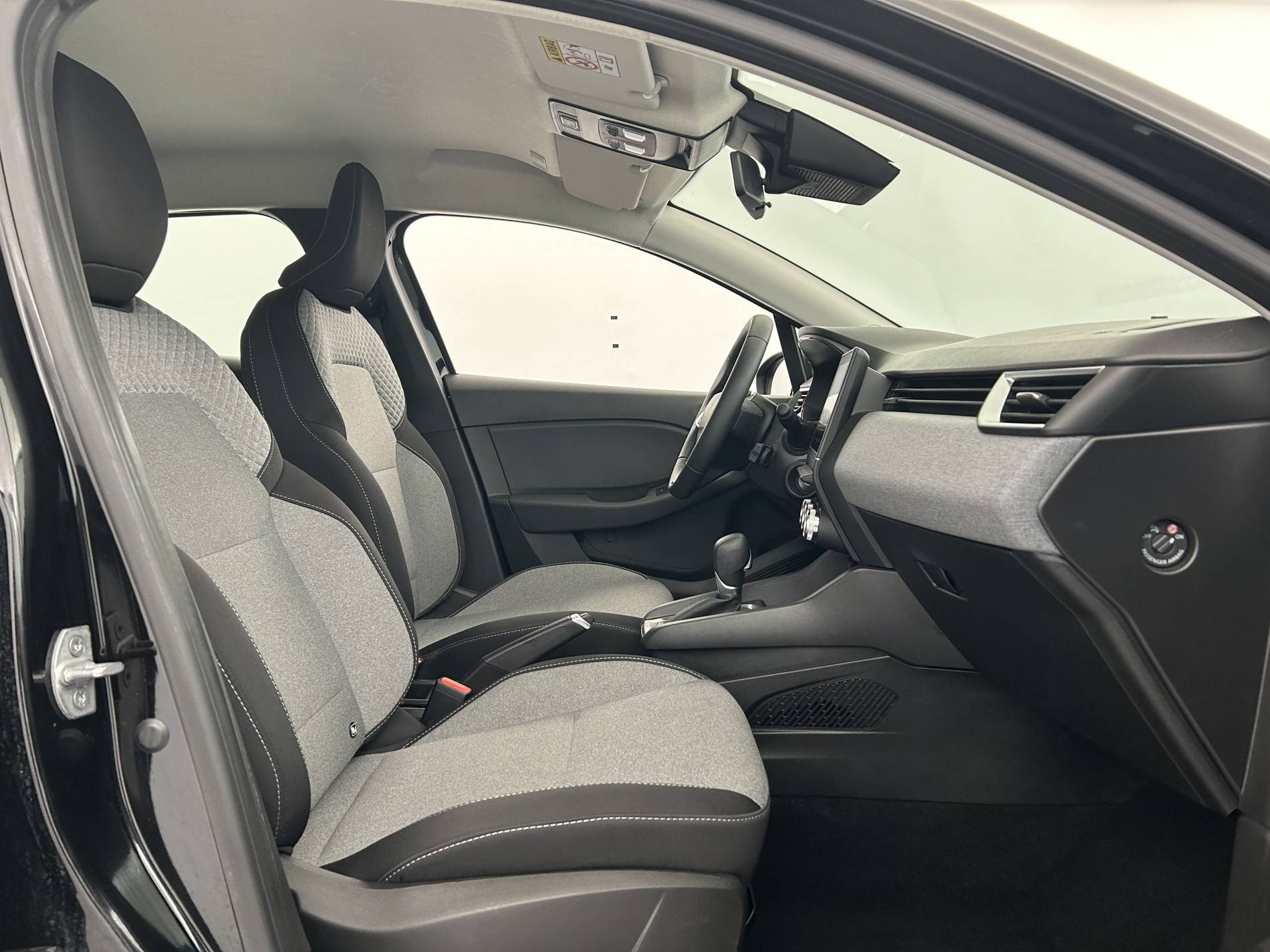 Vente en ligne Renault Clio 5 Clio E-Tech full hybrid 145 ch GSR2 au prix de 19 985 €