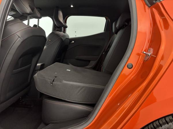Vente en ligne Renault Clio 5 Clio E-Tech 140 - 21N au prix de 17 990 €
