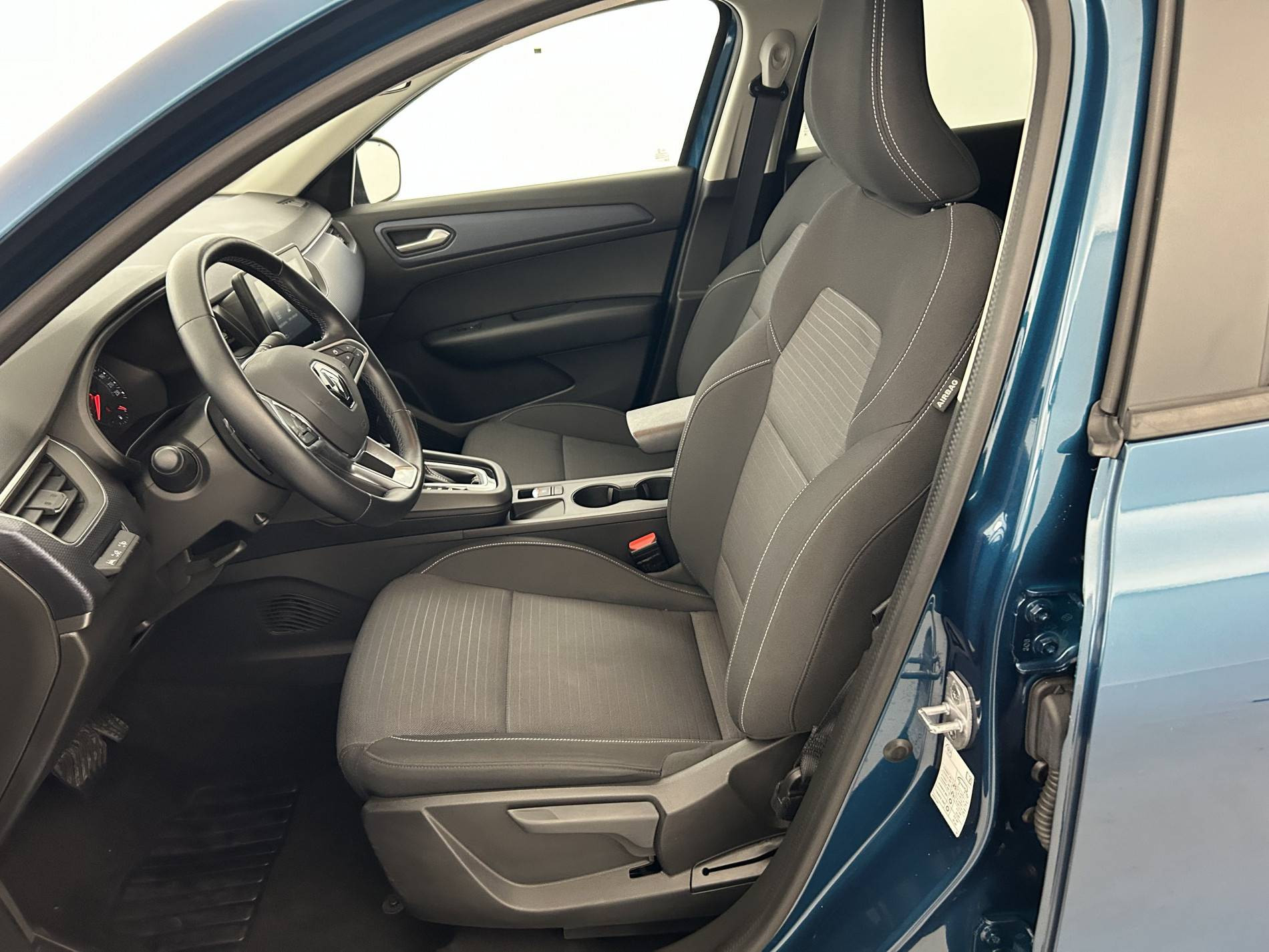 Vente en ligne Renault Arkana  mild hybrid 140 EDC FAP - 22 au prix de 19 840 €