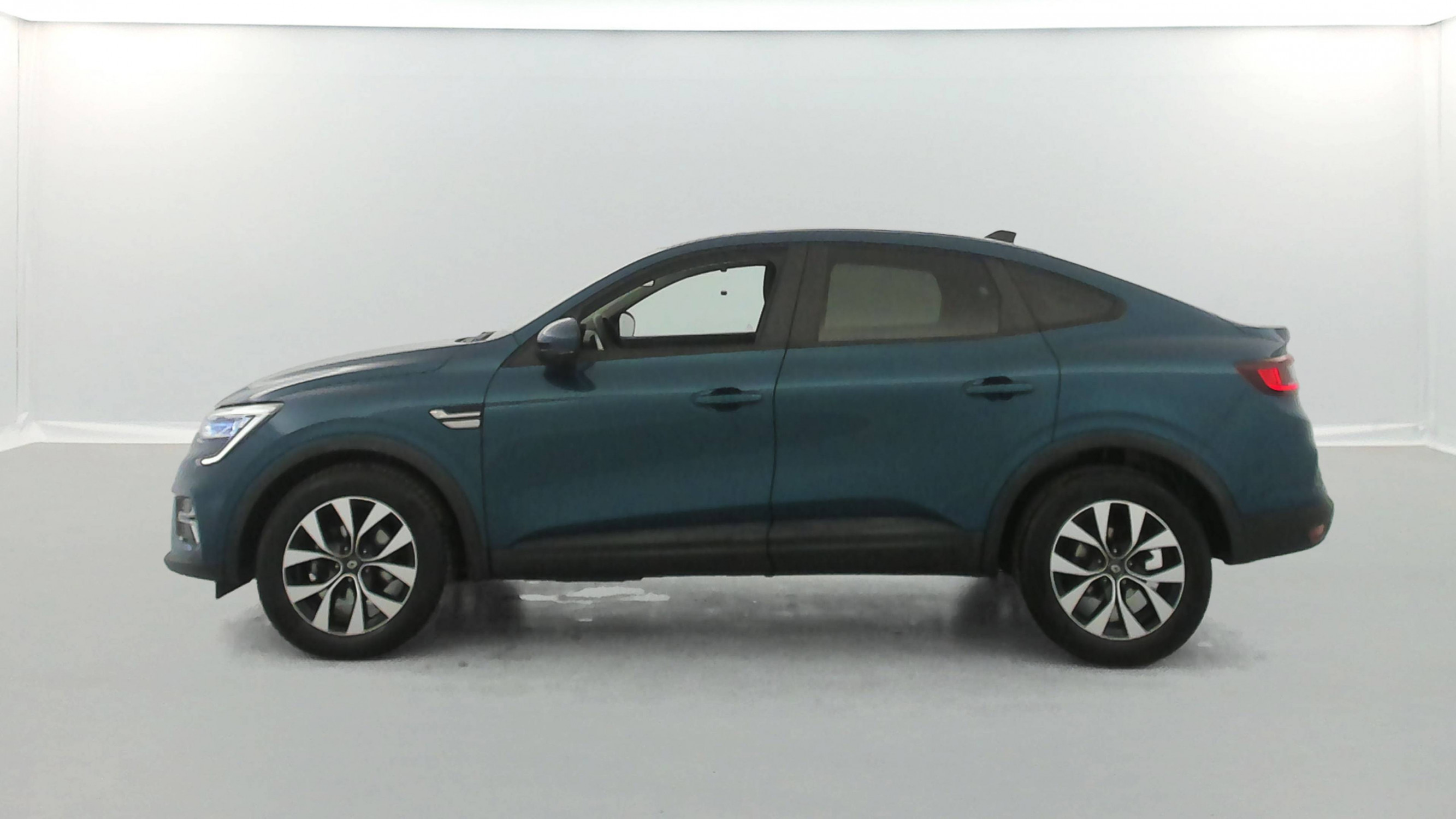 Vente en ligne Renault Arkana  mild hybrid 140 EDC FAP - 22 au prix de 19 840 €