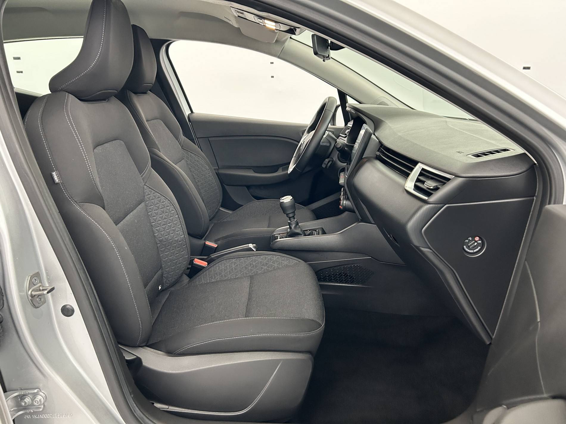 Vente en ligne Renault Clio 5 Clio TCe 90 au prix de 13 860 €