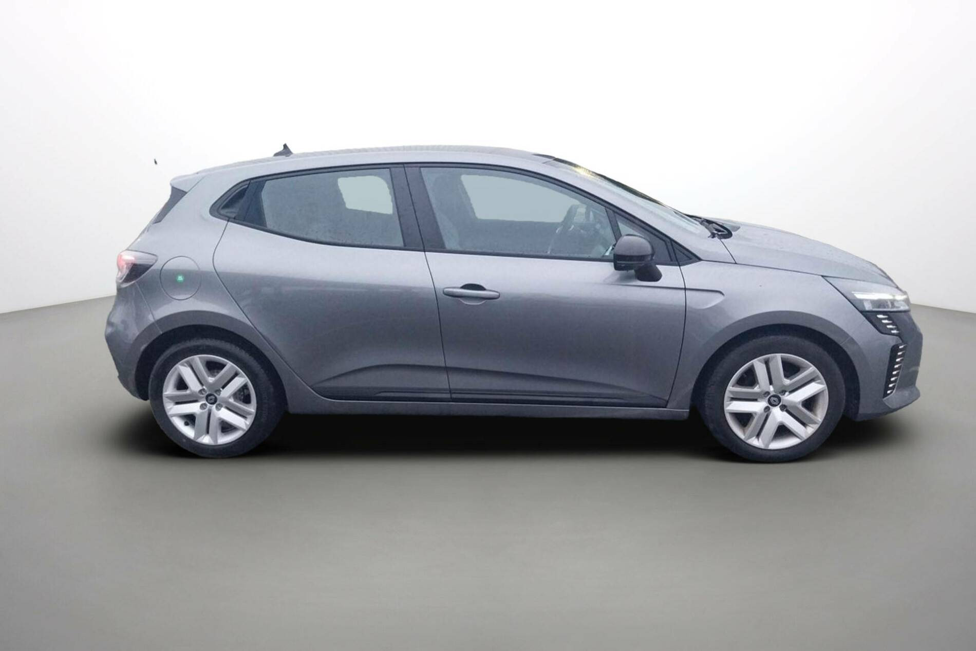 Vente en ligne Renault Clio 5 Clio TCe 90 au prix de 15 490 €