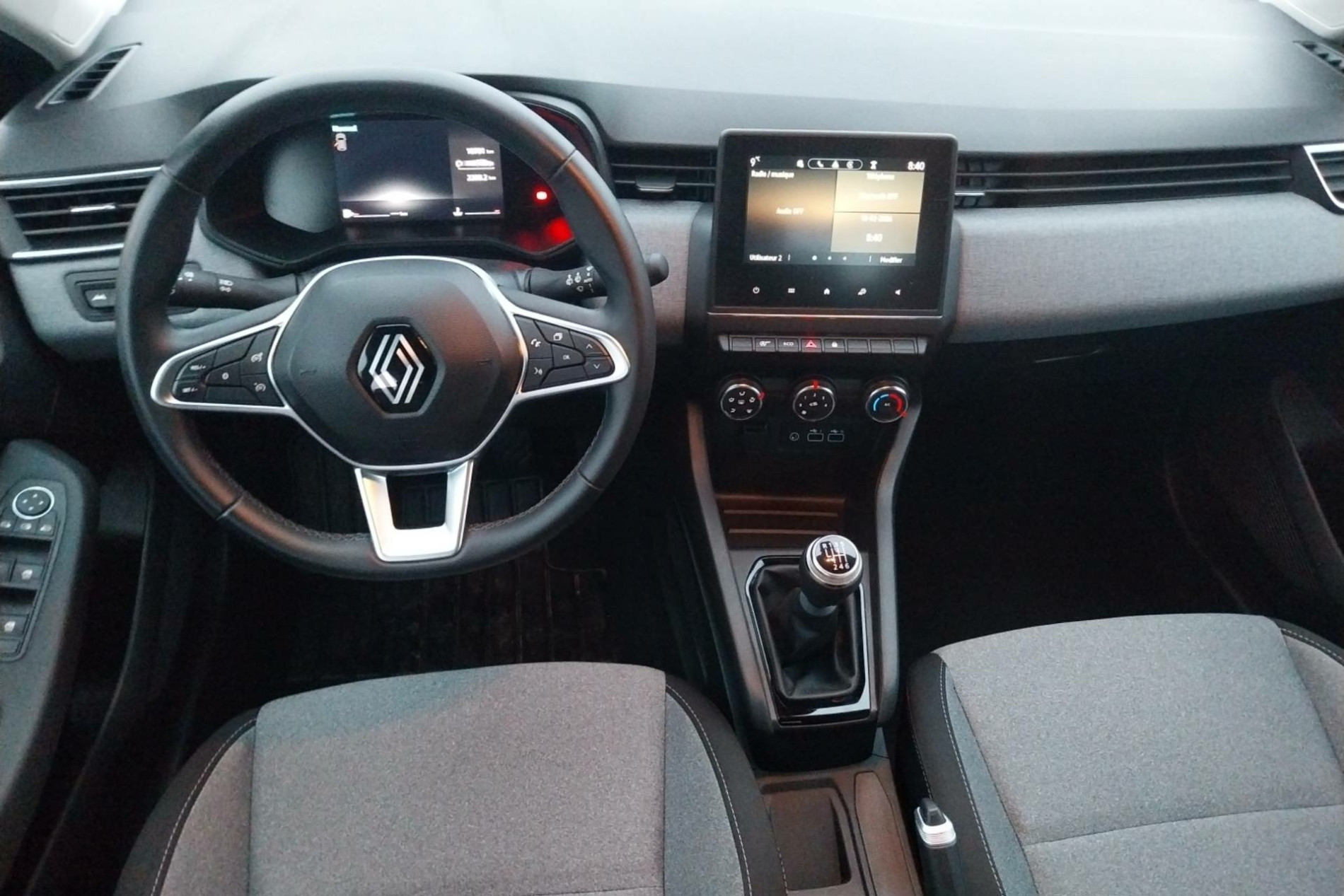 Vente en ligne Renault Clio 5 Clio TCe 90 au prix de 15 490 €