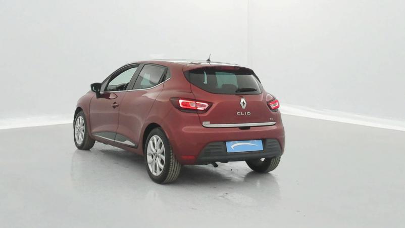 Vente en ligne Renault Clio 4 Clio TCe 90 au prix de 12 390 €