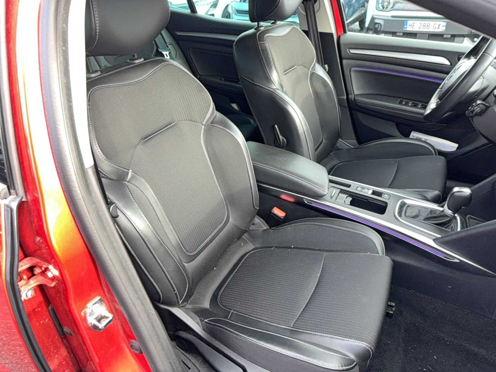 Vente en ligne Renault Megane 4  Blue dCi 115 EDC au prix de 18 990 €