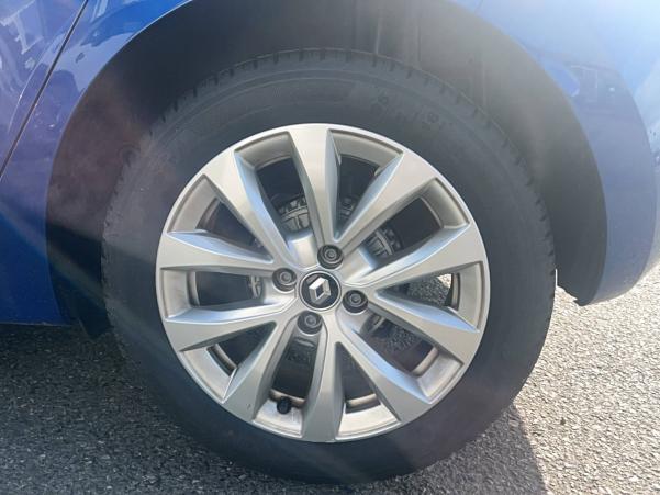 Vente en ligne Renault Clio 5 Clio TCe 90 au prix de 14 690 €