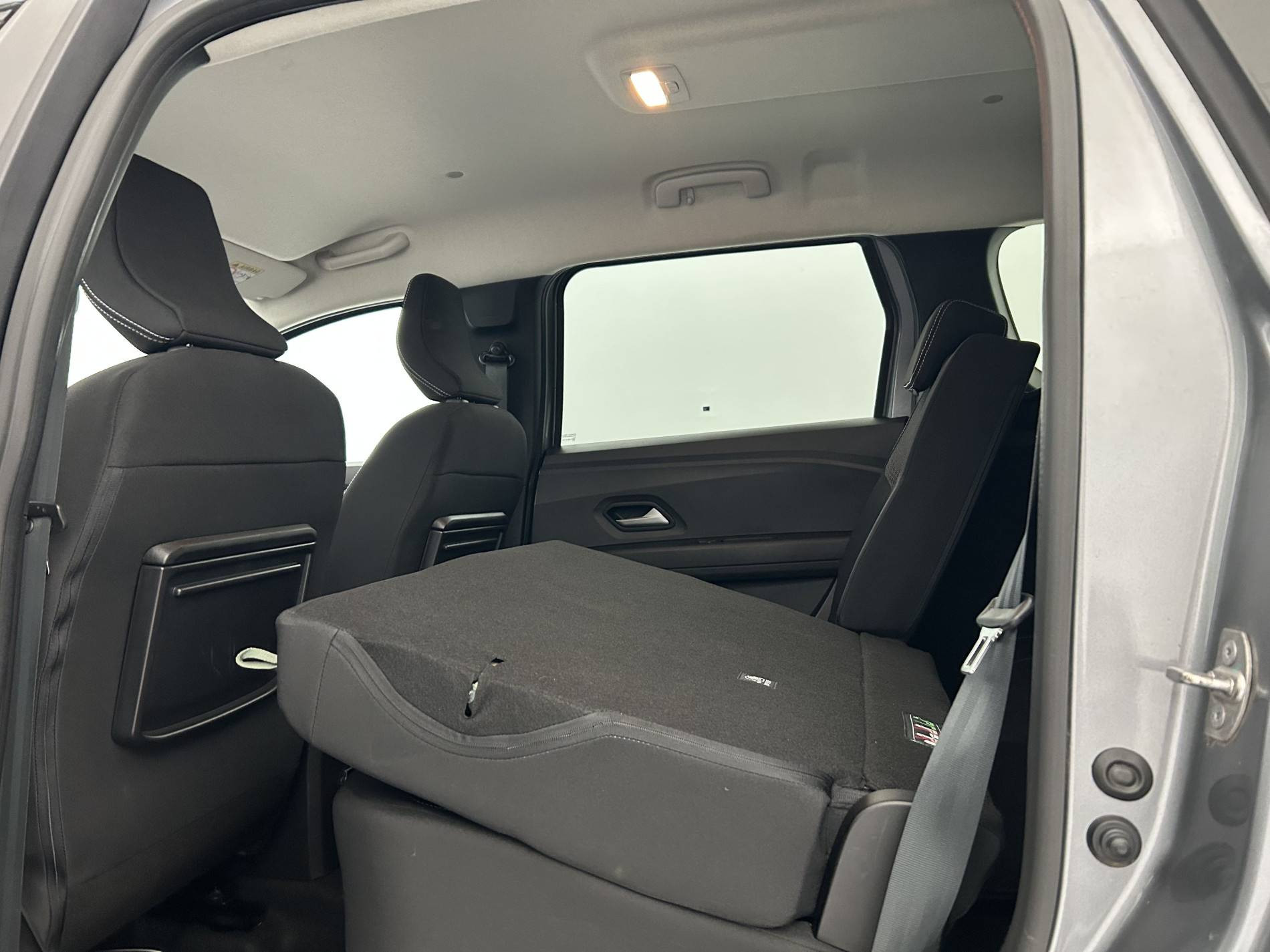 Vente en ligne Dacia Jogger  Hybrid 140 5 places au prix de 22 990 €