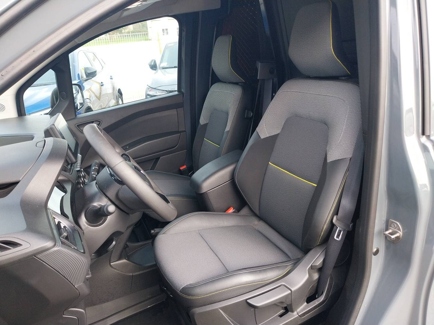 Vente en ligne Renault Kangoo Van  TCE 130 au prix de 19 490 €