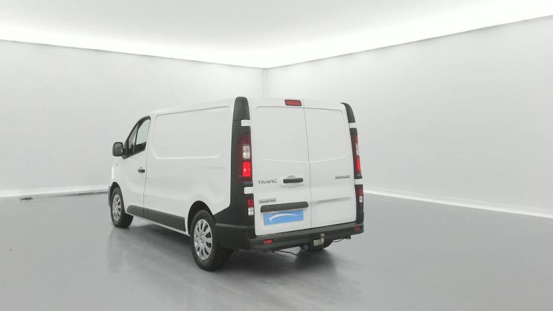 Vente en ligne Renault Trafic 3 Fourgon TRAFIC FGN L1H1 1000 KG DCI 145 ENERGY EDC au prix de 21 990 €