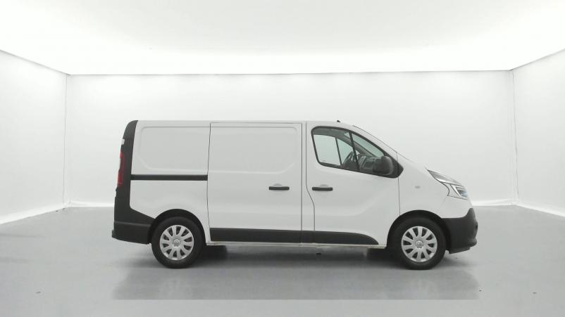 Vente en ligne Renault Trafic 3 Fourgon TRAFIC FGN L1H1 1000 KG DCI 145 ENERGY EDC au prix de 21 990 €