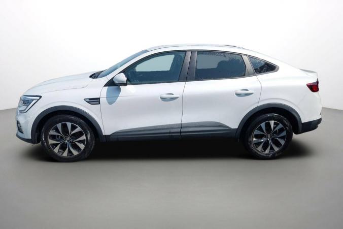 Vente en ligne Renault Arkana  E-Tech hybride 145 - 22 au prix de 21 990 €