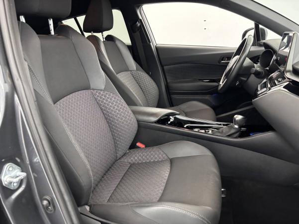 Vente en ligne Toyota C-HR C-HR Hybride 2.0L au prix de 22 990 €
