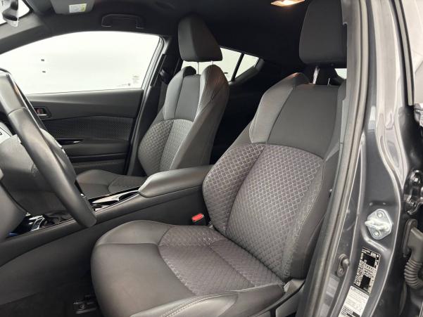 Vente en ligne Toyota C-HR C-HR Hybride 2.0L au prix de 22 990 €
