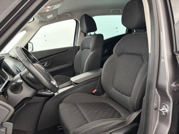 Vente en ligne Renault Scenic 4 Scenic Blue dCi 120 au prix de 16 490 €