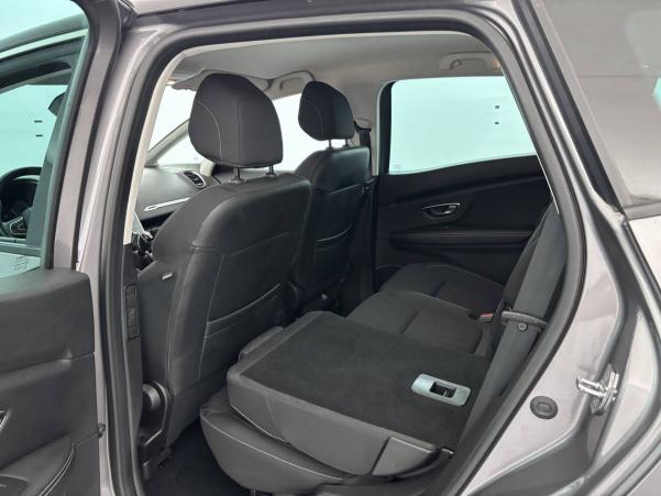 Vente en ligne Renault Scenic 4 Scenic Blue dCi 120 au prix de 16 490 €