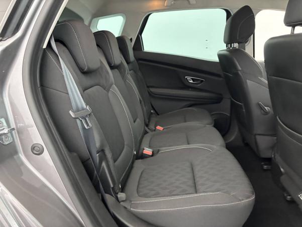Vente en ligne Renault Scenic 4 Scenic Blue dCi 120 au prix de 16 490 €