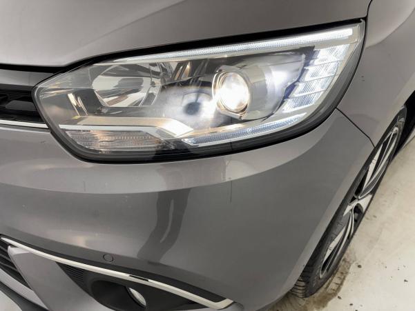 Vente en ligne Renault Scenic 4 Scenic Blue dCi 120 au prix de 16 490 €