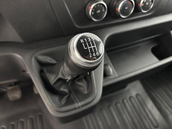 Vente en ligne Renault Master 3 Châssis Cabine RENAULT MASTER BENNE PROPULSION RJ 3T5 L2 DCI 130 au prix de 27 500 €