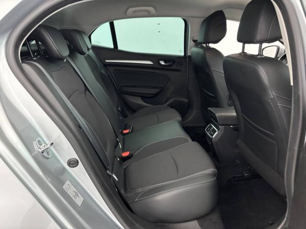 Vente en ligne Renault Megane 4 Mégane IV Berline Blue dCi 115 - 20 au prix de 18 490 €