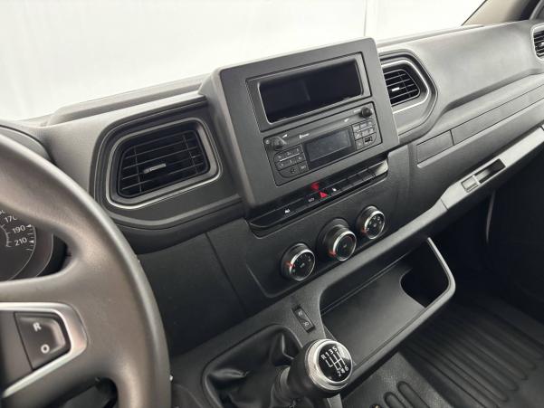 Vente en ligne Renault Master 3 Châssis Cabine RENAULT MASTER BENNE PROPULSION RJ 3T5 L2 DCI 130 au prix de 27 500 €