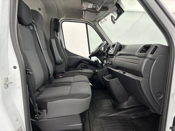 Vente en ligne Renault Master 3 Châssis Cabine RENAULT MASTER BENNE PROPULSION RJ 3T5 L2 DCI 130 au prix de 27 500 €