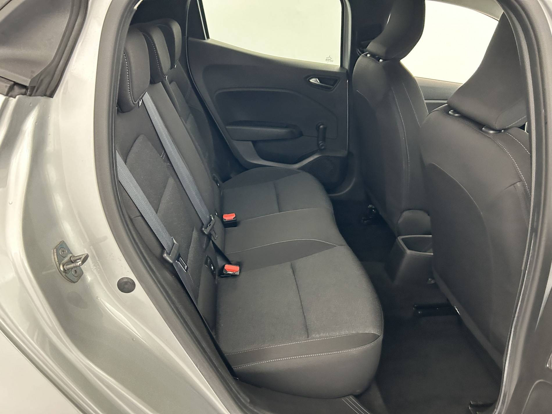 Vente en ligne Renault Clio 5 Clio TCe 90 au prix de 13 930 €