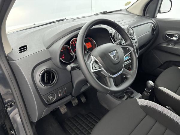 Vente en ligne Dacia Lodgy  Blue dCi 115 7 places au prix de 17 900 €