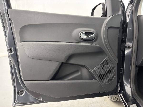 Vente en ligne Dacia Lodgy  Blue dCi 115 7 places au prix de 17 900 €