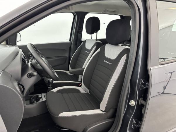 Vente en ligne Dacia Lodgy  Blue dCi 115 7 places au prix de 17 900 €